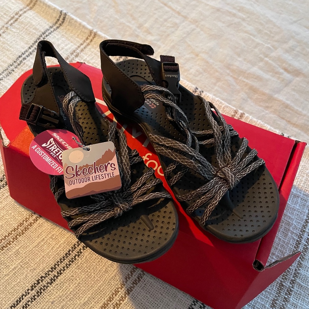 Skechers Mendocino Sandals NWT